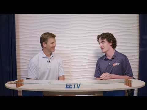 Micah Farmer talks with Eli Manning about his visit to Auburn University