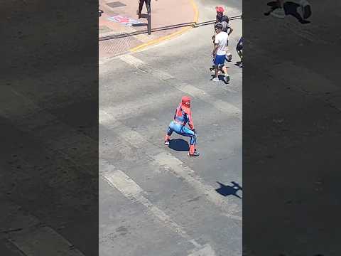 El hombre que araña 🕷️ 🤣 #kingsdelwepa #baile #cumbia #bailenupcial #dance