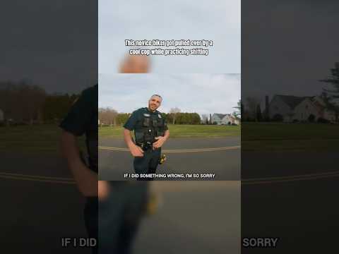 This novice biker got pulled over by a cool cop 😎🚓 (Via: @ShiftingSavage) #short