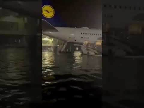 Lluvias provocan inundación en aeropuerto; cancelan vuelos