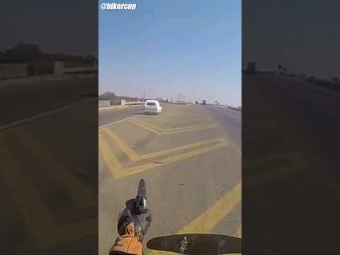 Biker Cop Chases Down Stolen Vehicle
