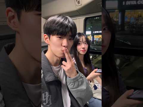 공공장소에서 뽀뽀하는 법😘 #슈가커플 #sugar