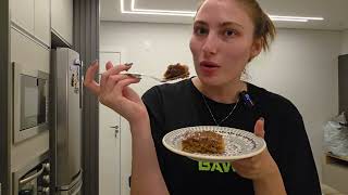 Vlog: Fazendo meu primeiro bolo de chocolate da vida