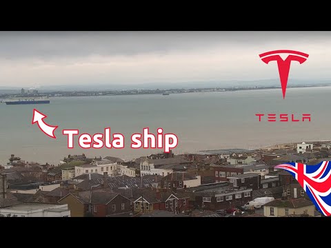 Tesla ship Glovis Splendor inbound to Southampton, UK (Dec 2023)
