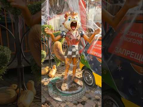 A disabled duckling helps his cat friend 🐥 #DuckRescue #CuteAnimal #AnimalRescue #shorts