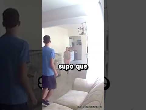 Una Chica Entró Desesperada A Su Casa 😨