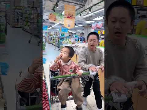爸爸买东西太墨迹，还得是儿子出手快！#cute baby#baby#萌娃#搞笑日常 #人类幼崽#小米宝