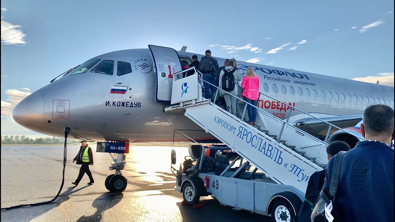 Взлет Суперджета из Ярославля Аэрофлот