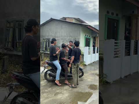 Kejadiannya begitu cepat #shorts #shortvideo #komedi #receh #ngakak #kocak #lucu #haha #medan
