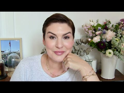 Qu’est-ce que je rachèterais en premier si je perdais tout mon makeup ?