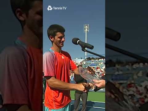 Djokovic STEALS Murray's Trophy?! 🤣