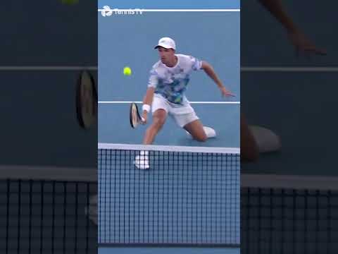 Gregor Dimitrov BACKHAND SMASH 🤯