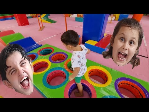 Rüya ve Rüzgar'la CİMNASTİK VLOG !! Rüzgar minderin üstüne atladı !!! EYVAH