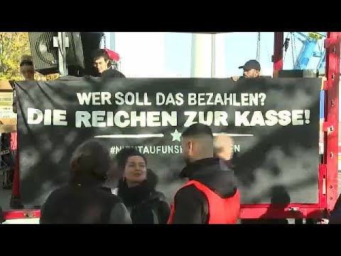 “Fizessenek a gazdagok” – szociális tüntetés Berlinben