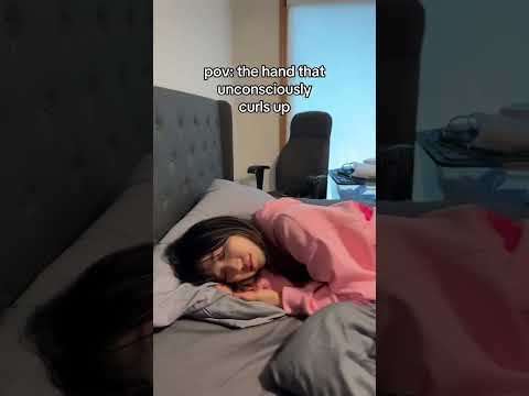 Why does it do that #hand #sleep