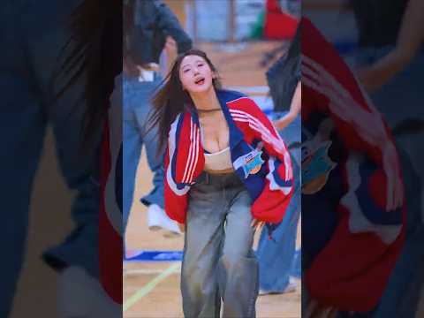 26-27 부산kcc 감서윤치어리더 <strong>red</strong> <strong>red</strong> 4 공연 직캠 #shorts #감서윤 #치어리더 #redred #부산kcc