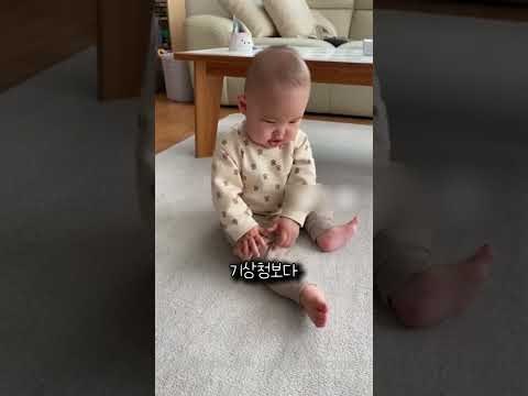 할머니 집에 12일간 지내다 온 아기의 놀라운 행동 ㅋㅋ