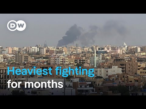 Sudan army attacks rebel militia in Khartoum | DW News