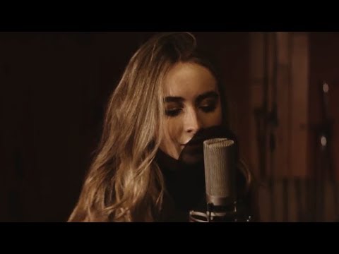 Sabrina Carpenter Covers Harry Styles' "Sign Of The Times" With Jasmine Thompson