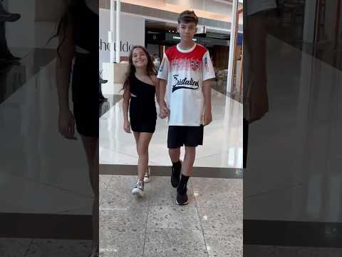Qual o casal favorito comenta ❤️.           #trigemeas #viralshort #humor