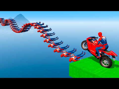 الأبطال الخارقين على دراجة نارية - Superheroes on motorcycle ride on the spiders fall to sharks GTAV