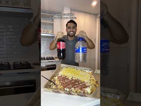Salchipapa con agua, claro que sí😅 #cocacola #agua #salchipapa #comida