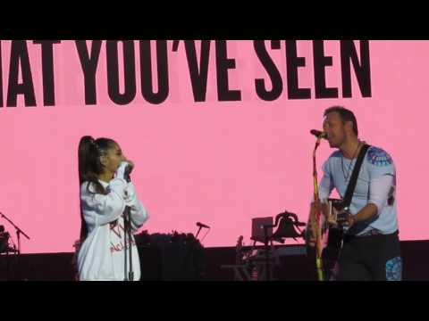 Coldplay & Ariana Grande - Don't Look Back in Anger (Live at One Love Manchester)