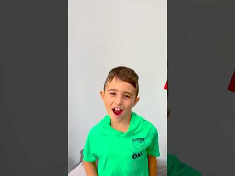 Stop jumping you are going to hurt yourself #shorts #deedeeshow #kidsshorts