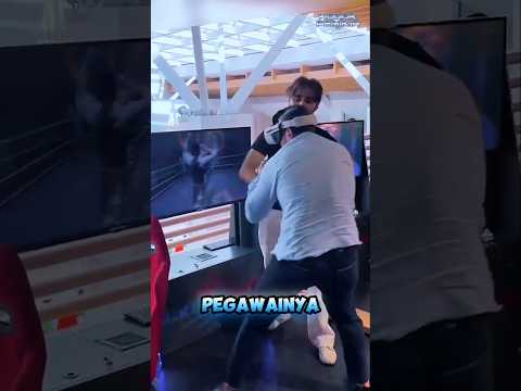 Hampir Mukul Layar Pas Main VR‼️🤣