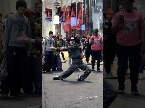 【This dance viral everytime!!】【Japanese unreal dance performer】Robomon
