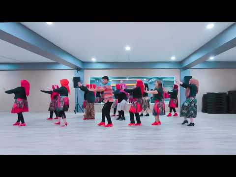 Sik Sik Sibatumanikam - Line Dance / Demo : Okami Studio Palembang
