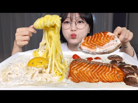 연어스테이크 크림파스타 먹방 CREAMY PASTA WITH SALMON STEAK MUKBANG ASMR