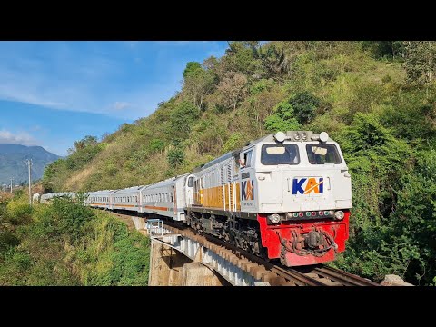 SASAK KARIKIL TEMPAT KERETA MENUKIK DI JEMBATAN ATAS GUNUNG