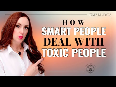 13 Clever Ways to DEAL With TOXIC PEOPLE Powerfully