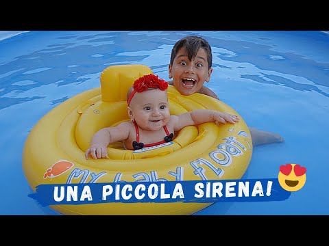 IL PRIMO BAGNO DI NOEMI IN PISCINA! *che meraviglia*