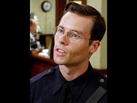 He’s Really Not Cut Out to Be a Detective.【L.A. Confidential】 #movie #film #movieclips