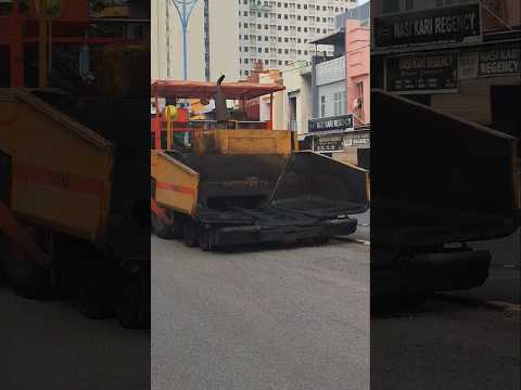 Truck Alat Berat Aspal jalan #truck #truk #trukaspal #aspalcair #shorts #video #alatberat