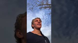 Kid lost in the ocean finds a abandoned island 😑😳😜