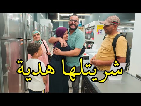 نادية شرات الدار بلا خبارنا 😱 علاش الحاجة الإماراتية كدير معنا هادشي 🤔