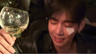 [ENG] V Live on Weverse "i came back after ttuswi ttuswi-ing and fainting" 250705 #taehyung #bts #v