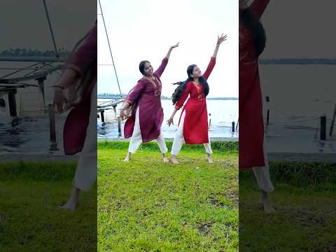 ✨️ #nihasisters #dolly #niharikaplatinum #dance #song #rimjim #tiptip