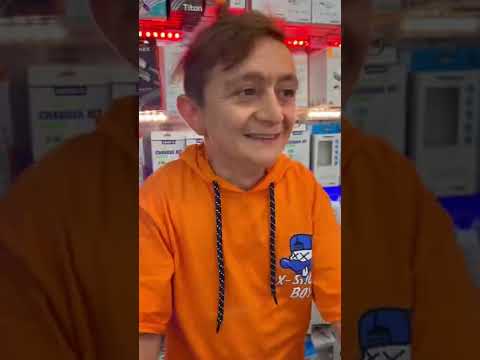 Almanya’dan geldi dükkanı batırdı😂 #shorts #emregül