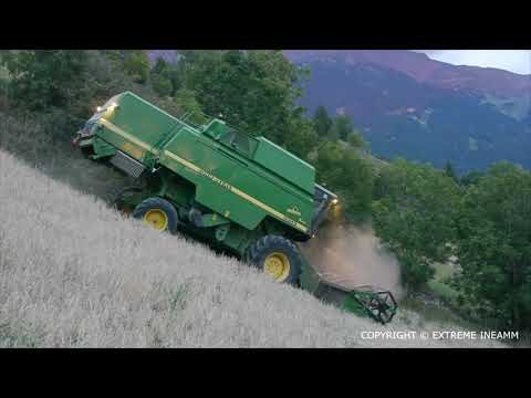 Moisson en haute montagne JOHN DEERE 2256 HILLMASTER MOISSON DE L'EXTREME 59
