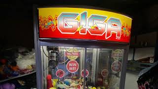 Elaut Giga Crane Attract Sound 2 (Yoo-hoo Come on over and give it a try you can win a prize)