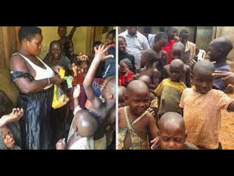 Elle a 39 ans et 38 enfants. Son mari l'a abandonnée et doit les nourrir et les éduquer seule.