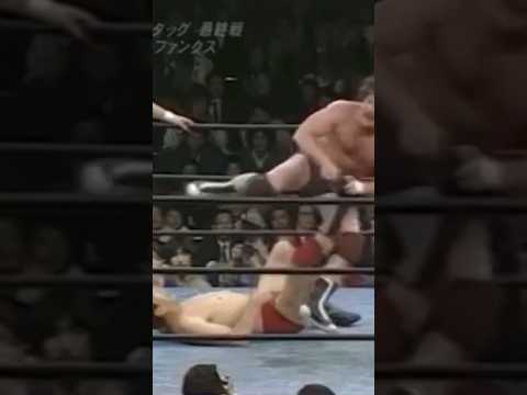 伝家の宝刀スピニングトーホールド！反撃の左足をテリー•ファンクに撃ち込むもダメージが残るジャイアント馬場