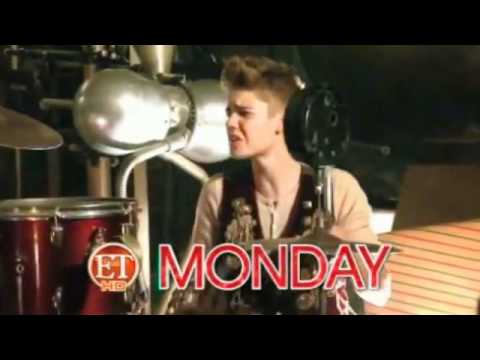 Justin Bieber Behind the Scenes ET - Santa Claus Is Coming To Town -Preview