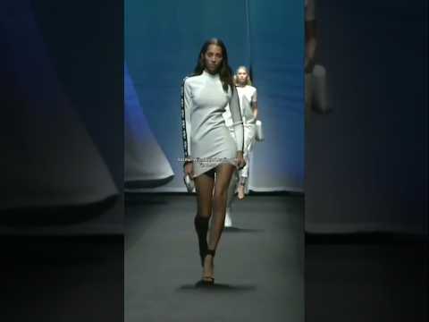 Dress Trouble? Yasmin Turns It Into a Moment — FILA SS20 😍