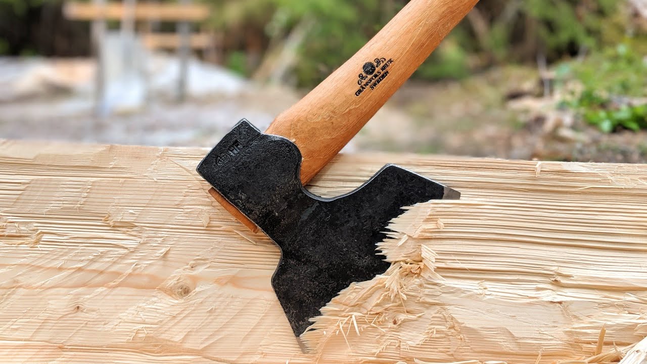 How To PERFECTLY Split a Log Lengthwise Only Hand Tools 6. 0 -One Man Traditional Log Cabin series