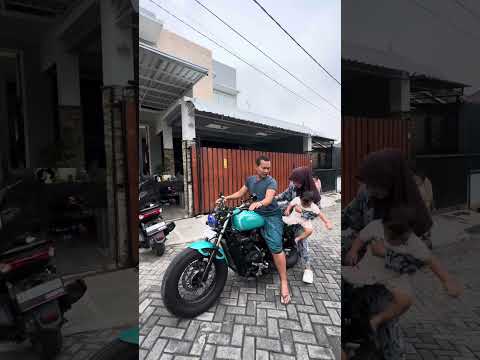 Kok tumben adeq gamau